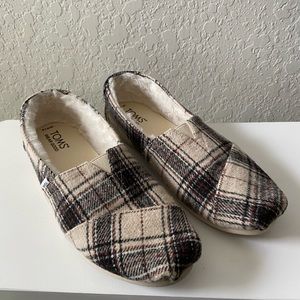 Toms Plaid Flats in Cream and Brown